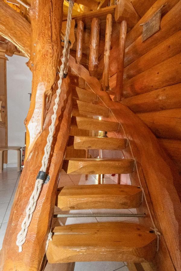 Le Gite De Briey Chalais Bagian luar foto
