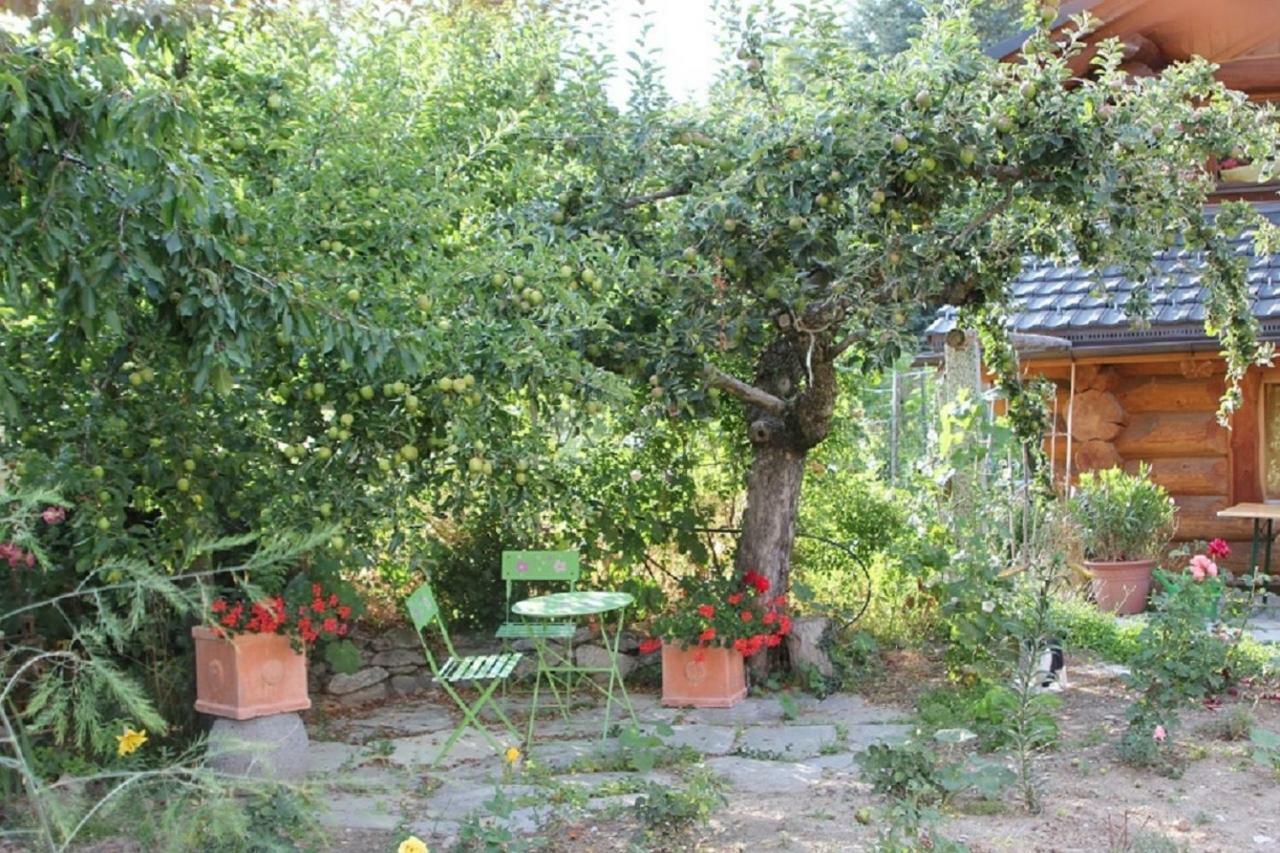 Le Gite De Briey Chalais Bagian luar foto